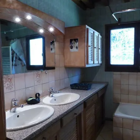 Equipe Avec Espace Ferienhaus